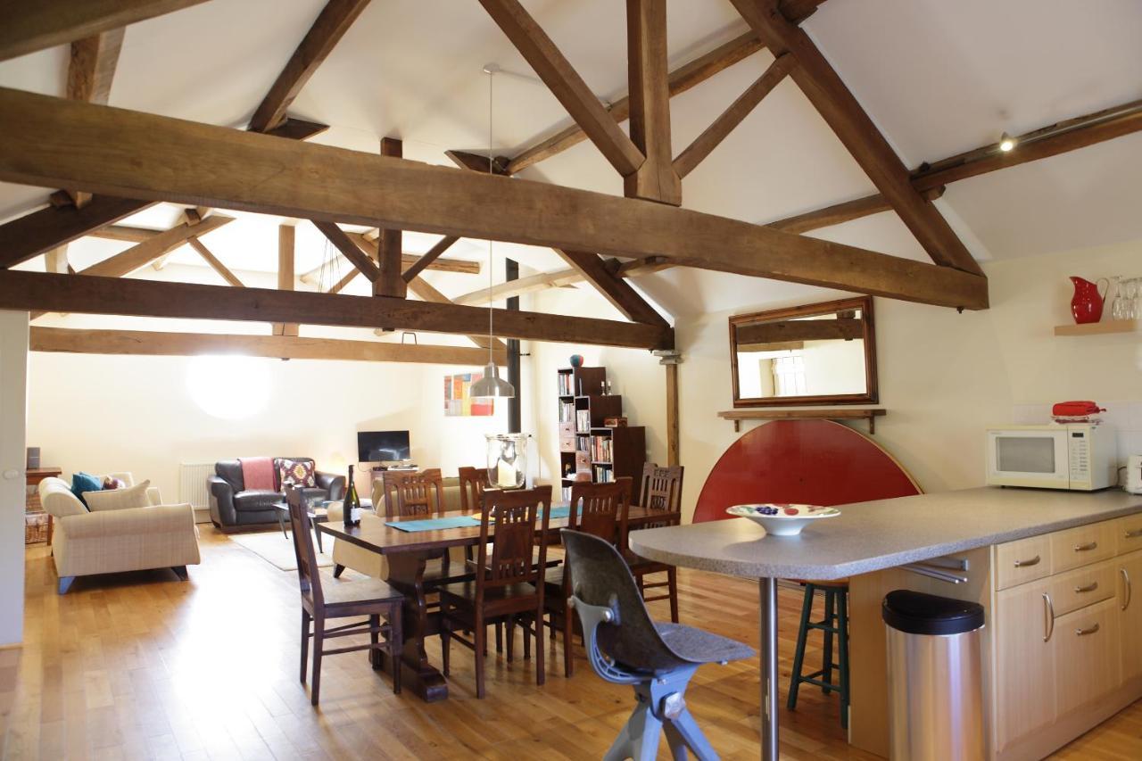 Glanhenwye Courtyard Cottages Glasbury Bagian luar foto