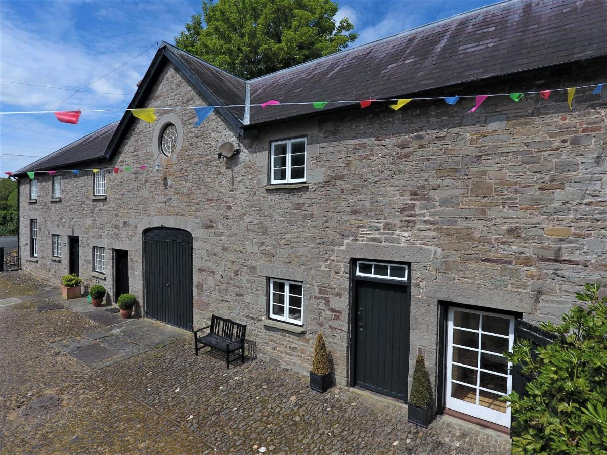 Glanhenwye Courtyard Cottages Glasbury Bagian luar foto