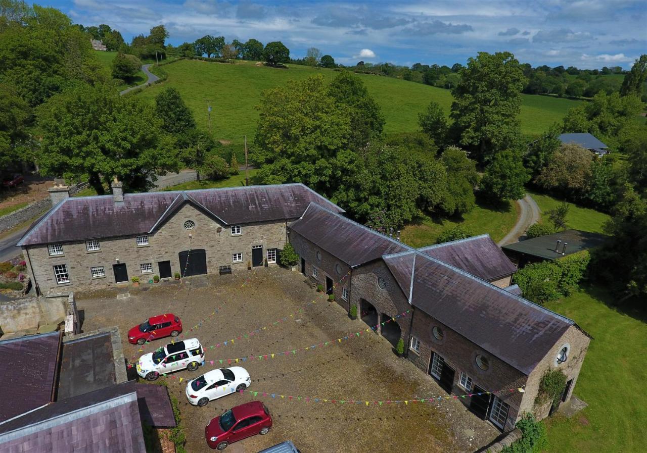 Glanhenwye Courtyard Cottages Glasbury Bagian luar foto