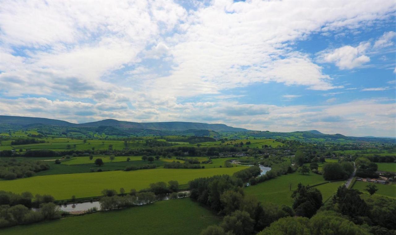 Glanhenwye Courtyard Cottages Glasbury Bagian luar foto