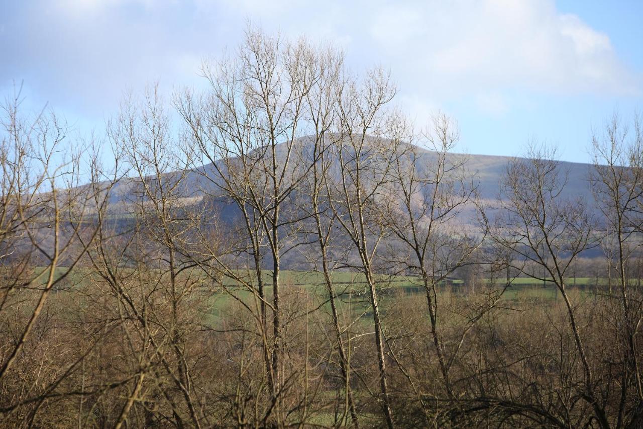 Glanhenwye Courtyard Cottages Glasbury Bagian luar foto