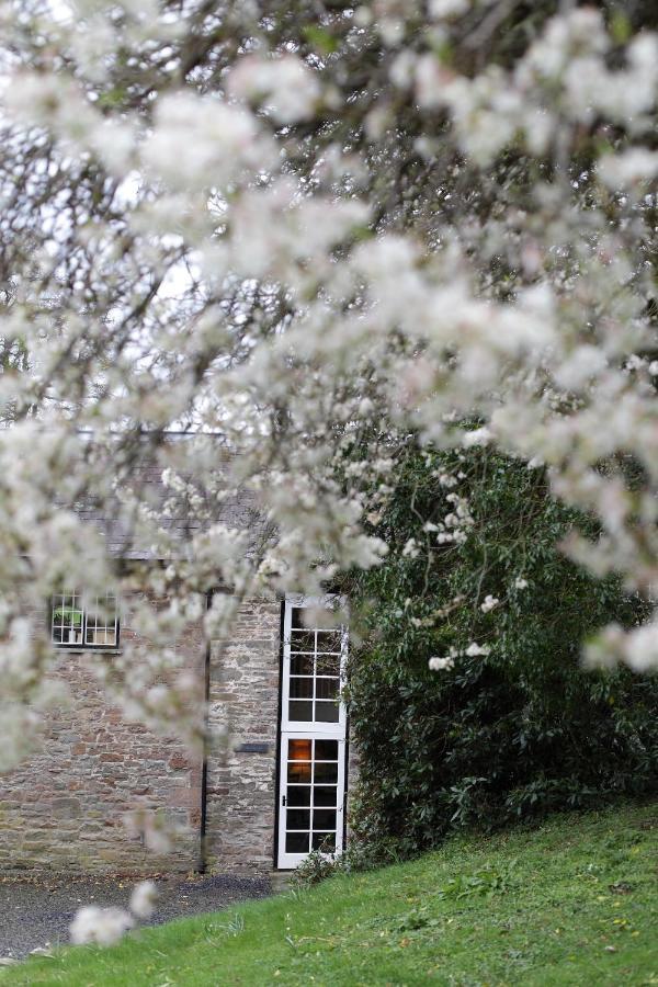 Glanhenwye Courtyard Cottages Glasbury Bagian luar foto